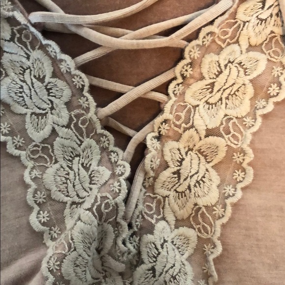 American Eagle long sleev - Picture 3 of 3